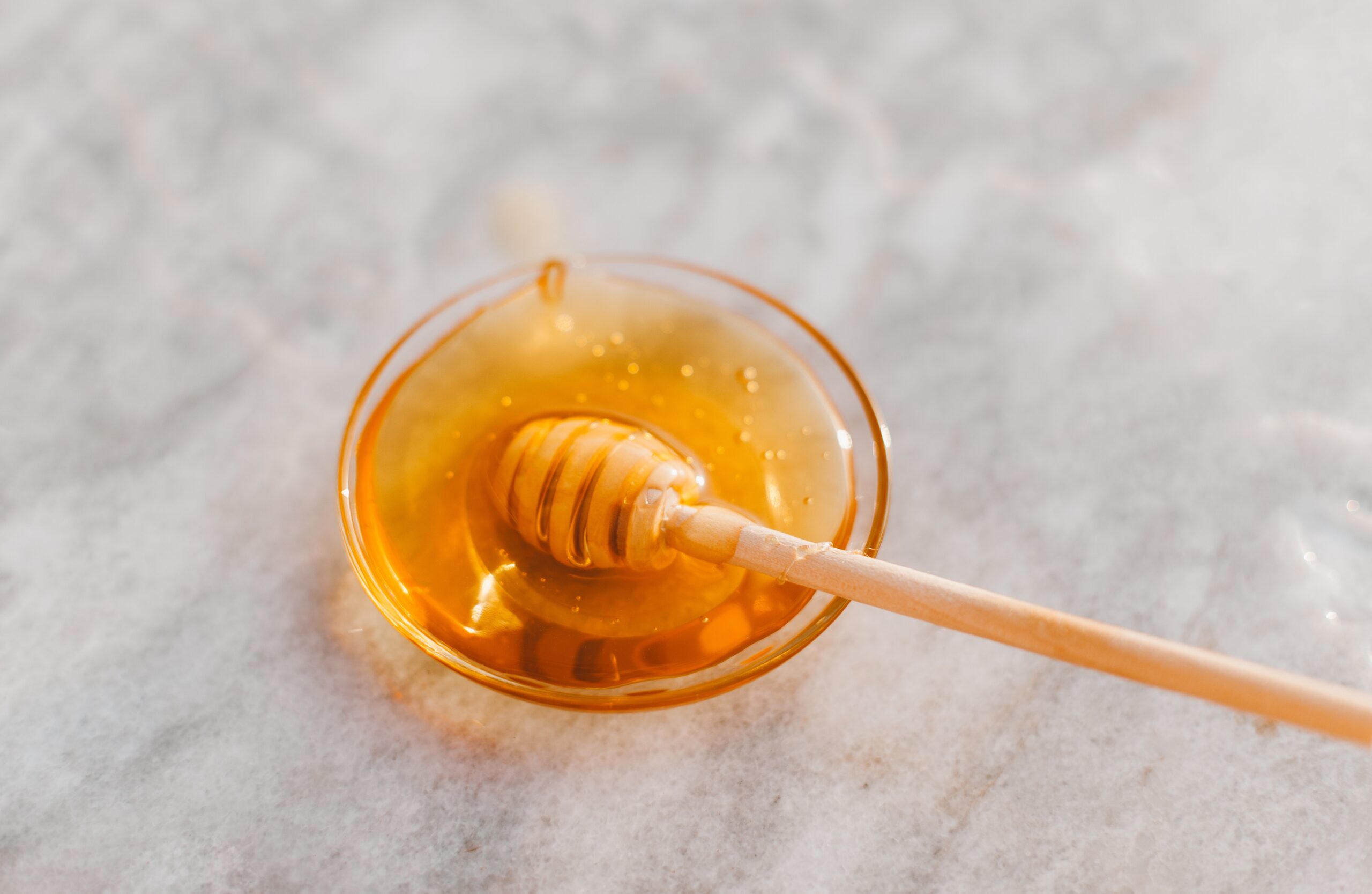 miel de abeja como fuente de proteínas